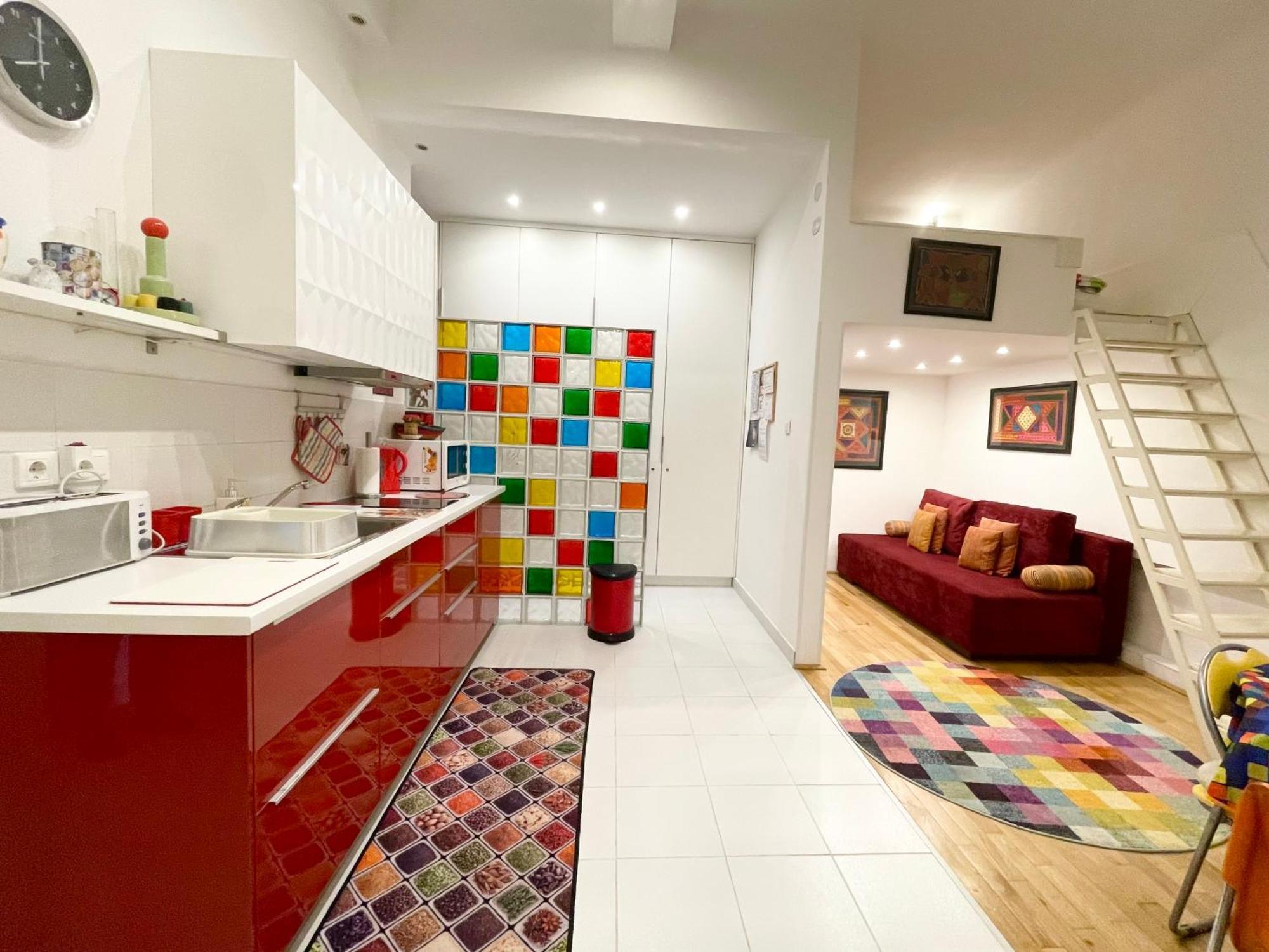 Rainbow Pearl Apartment At St Stephen' S Basilica Budapest Exterior photo