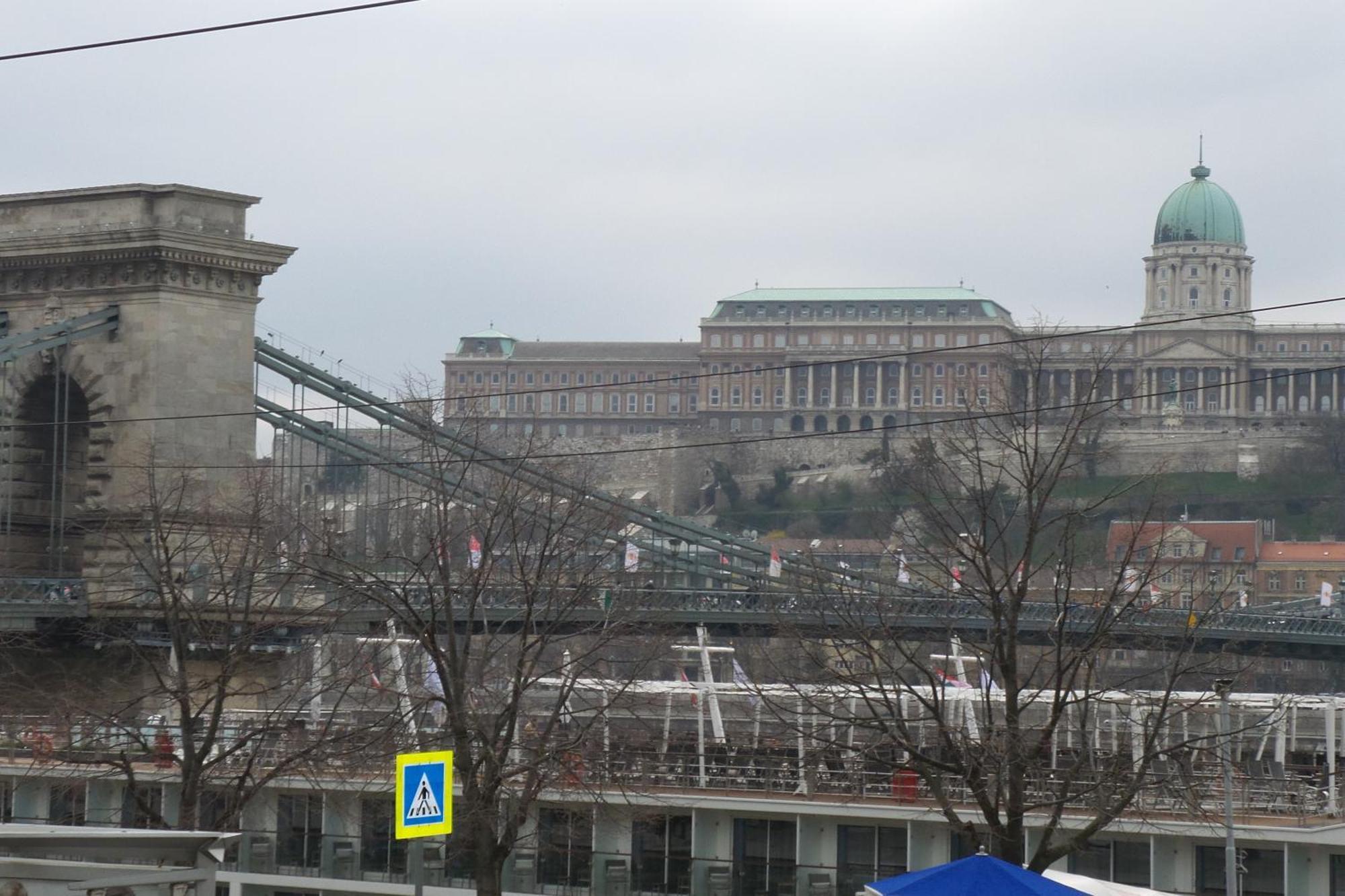 Rainbow Pearl Apartment At St Stephen' S Basilica Budapest Exterior photo
