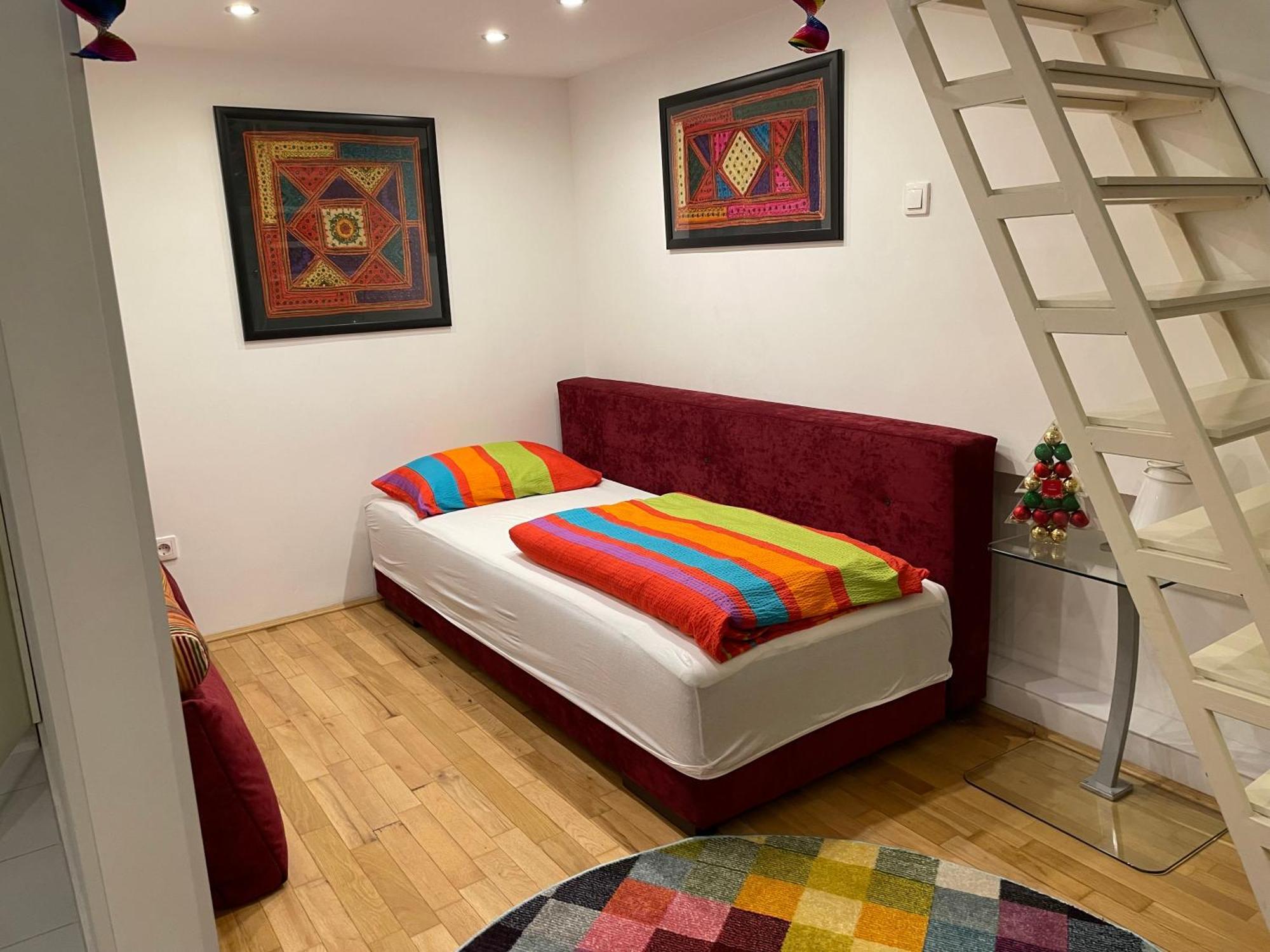 Rainbow Pearl Apartment At St Stephen' S Basilica Budapest Exterior photo